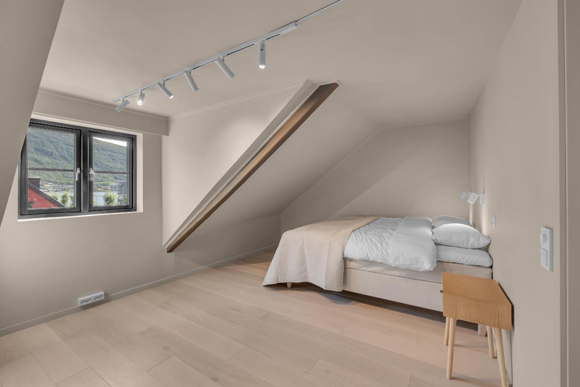 The Loft - Central Top Floor Apartment With 4 Bedrooms Tromsø Eksteriør bilde