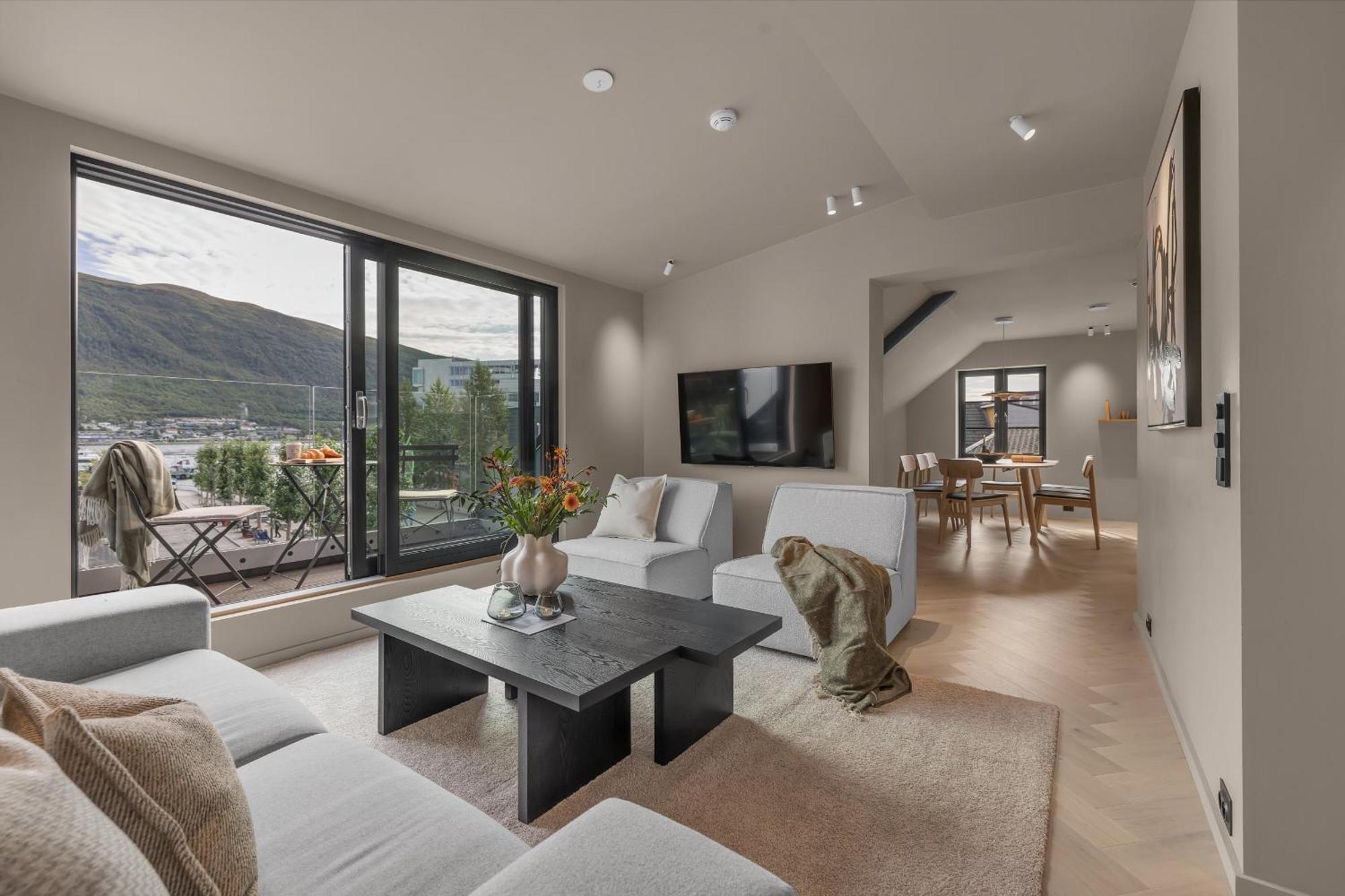 The Loft - Central Top Floor Apartment With 4 Bedrooms Tromsø Eksteriør bilde