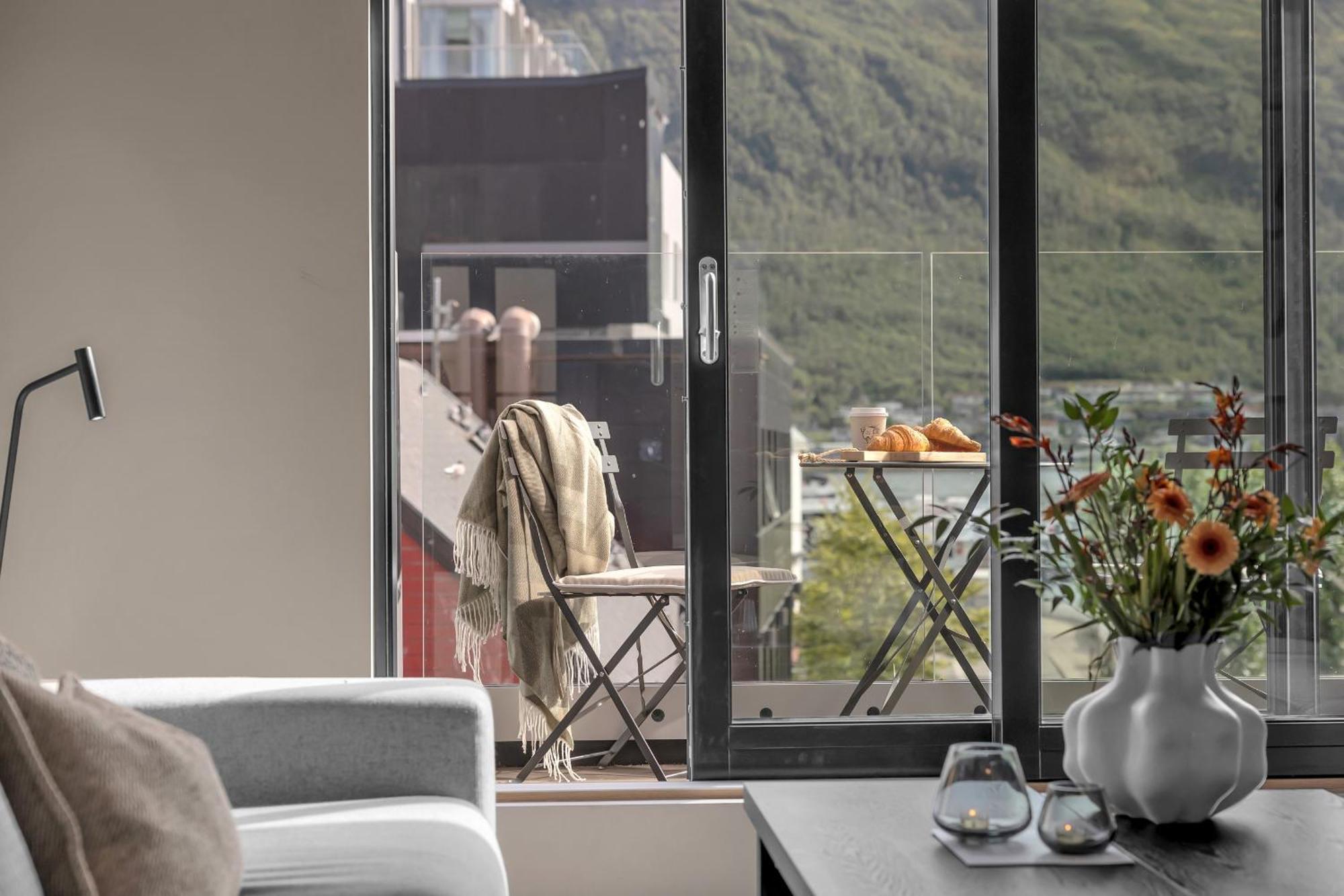 The Loft - Central Top Floor Apartment With 4 Bedrooms Tromsø Eksteriør bilde